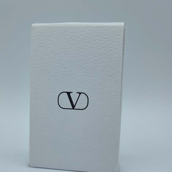 VALENTINO Beauty Black VLogo Hair Clips (Set of 2) | VIP GWP | NIB - Picture 2 of 6